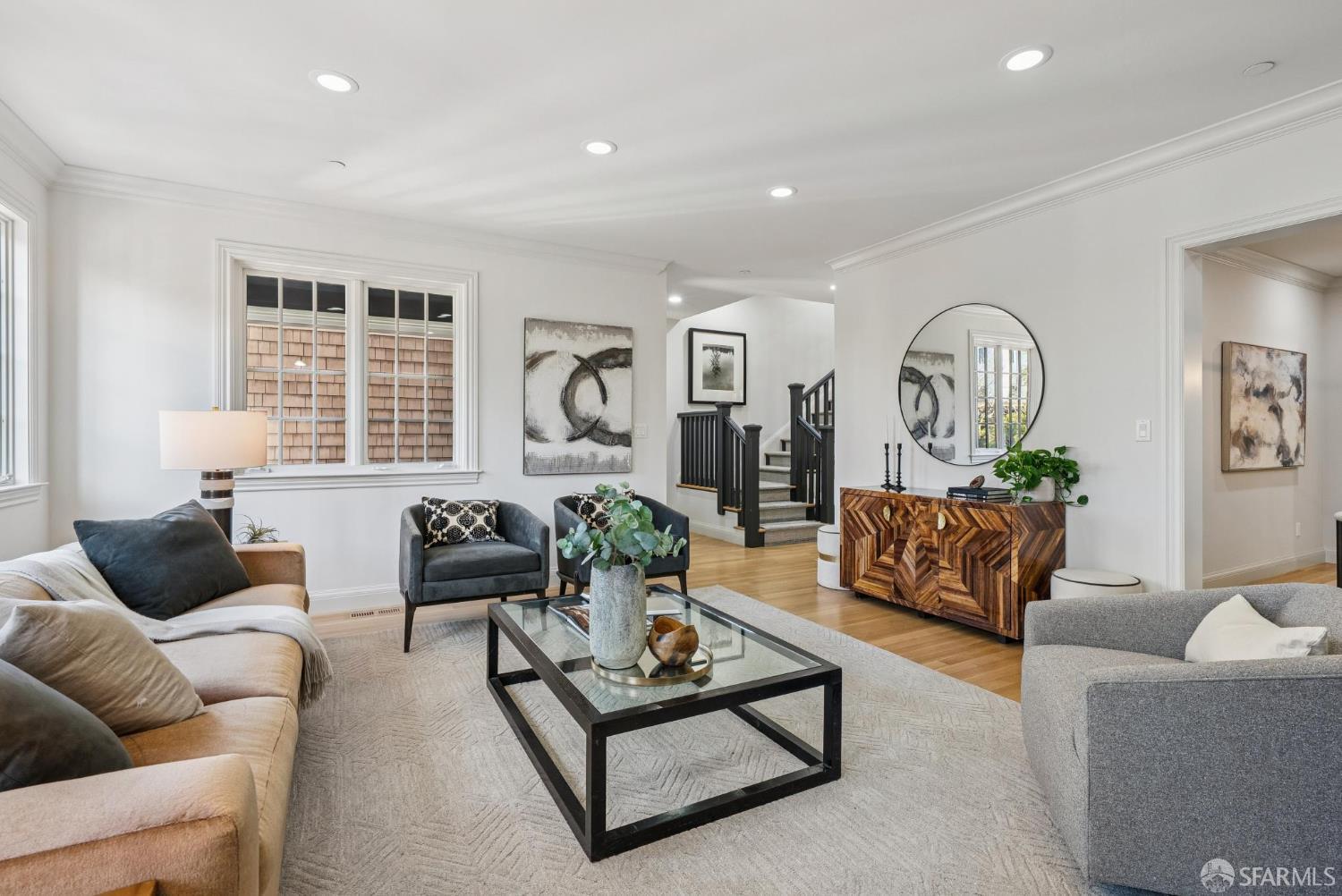 Detail Gallery Image 5 of 72 For 330 Locust St, San Francisco,  CA 94118 - 5 Beds | 5/1 Baths