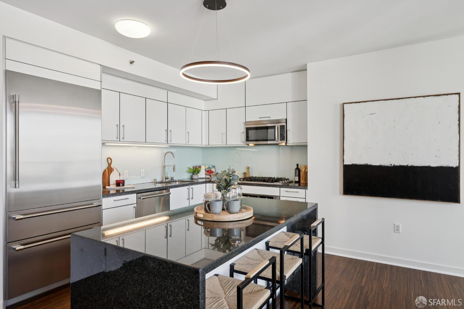 Photo #5: 425091375 Listing: Photo #5