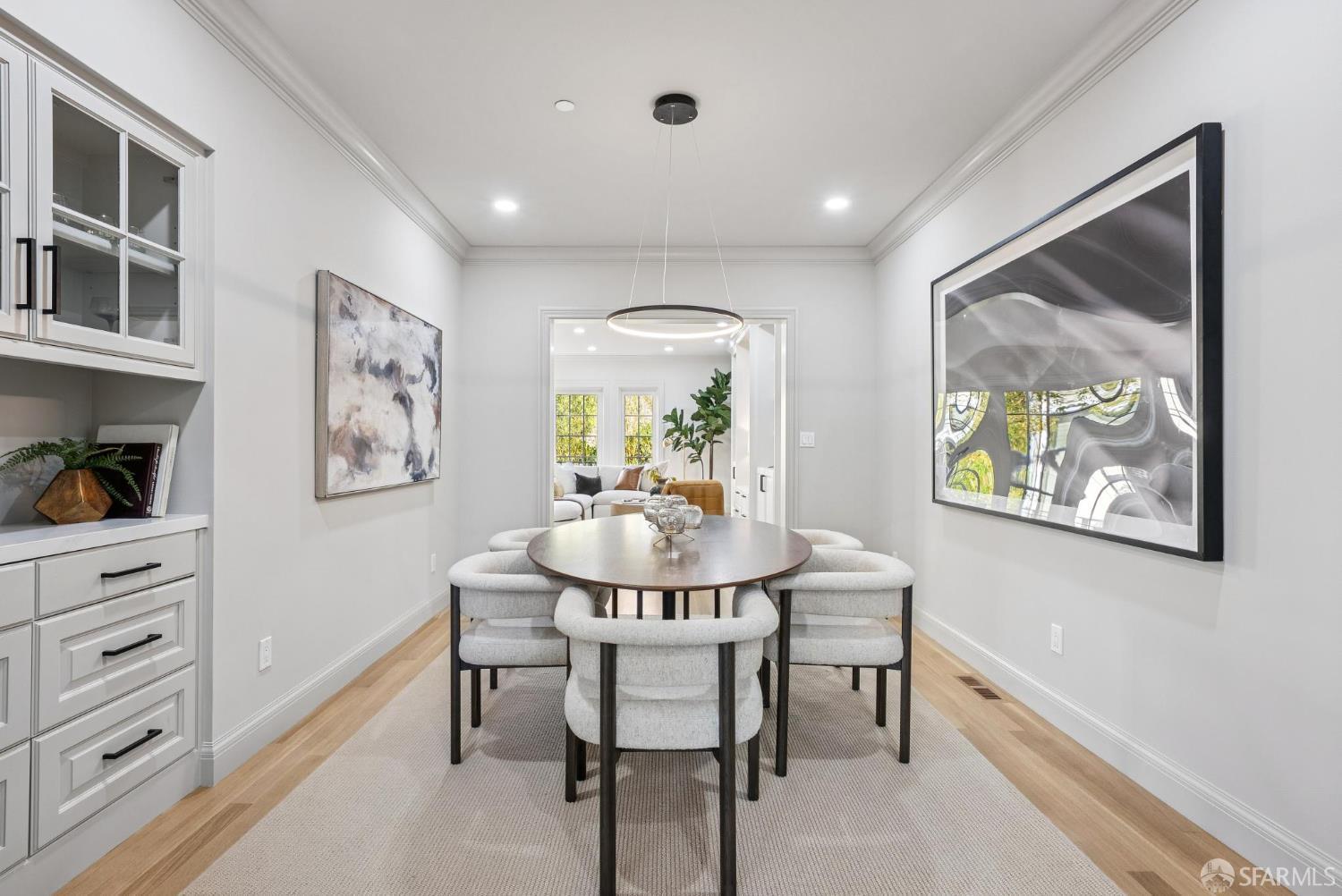 Detail Gallery Image 9 of 72 For 330 Locust St, San Francisco,  CA 94118 - 5 Beds | 5/1 Baths