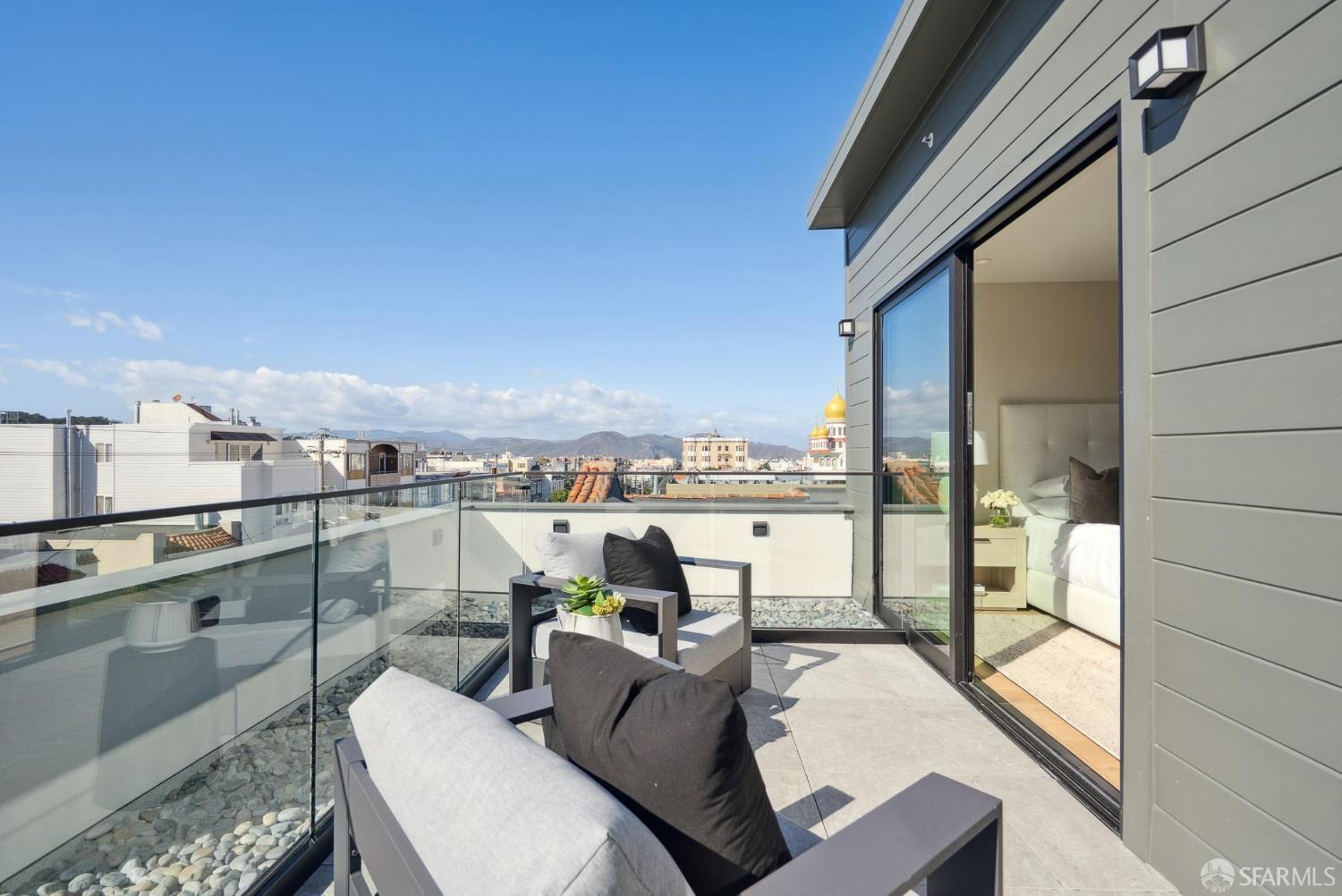 Detail Gallery Image 13 of 17 For 574 27th Ave, San Francisco,  CA 94121 - – Beds | – Baths