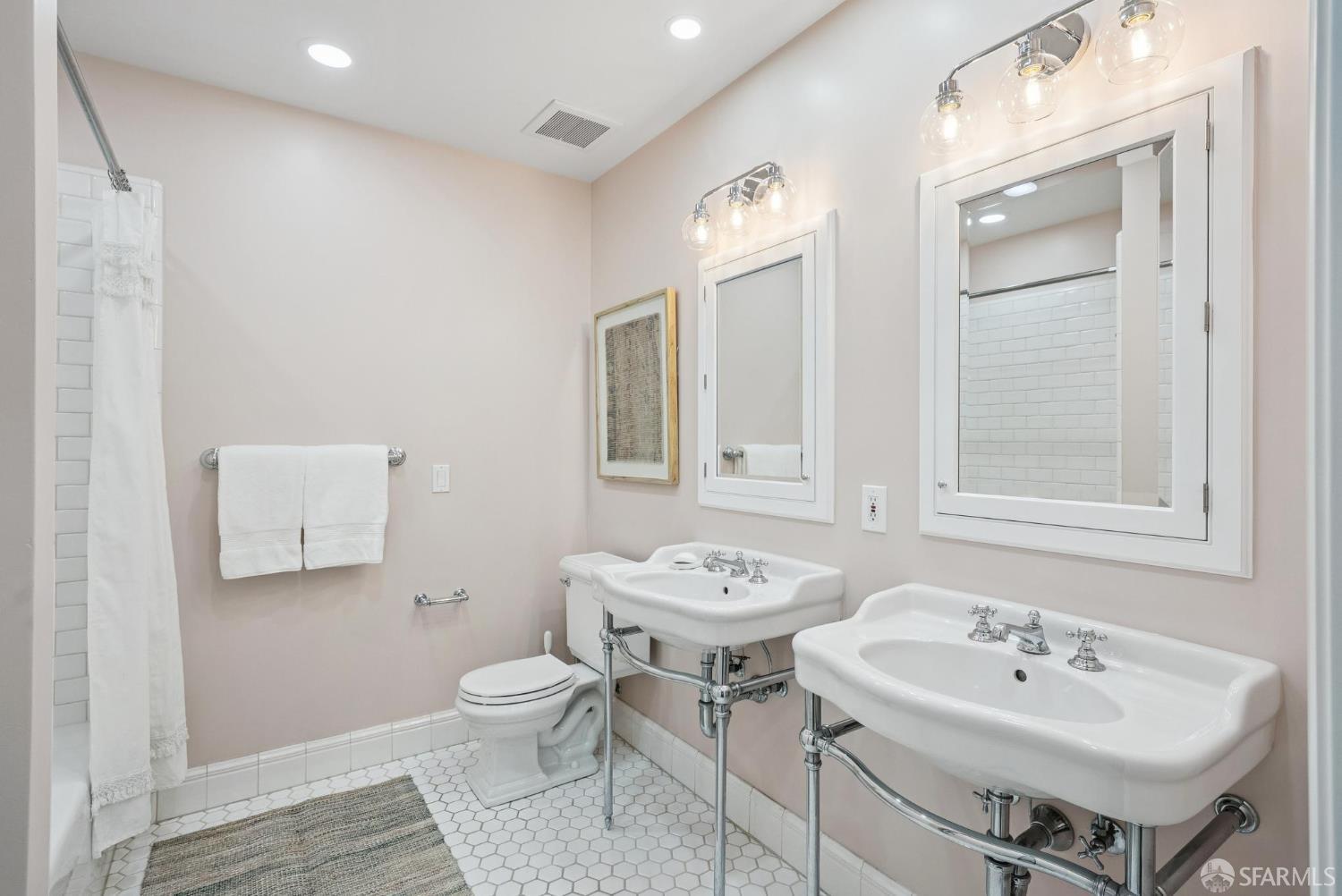 Detail Gallery Image 31 of 72 For 330 Locust St, San Francisco,  CA 94118 - 5 Beds | 5/1 Baths