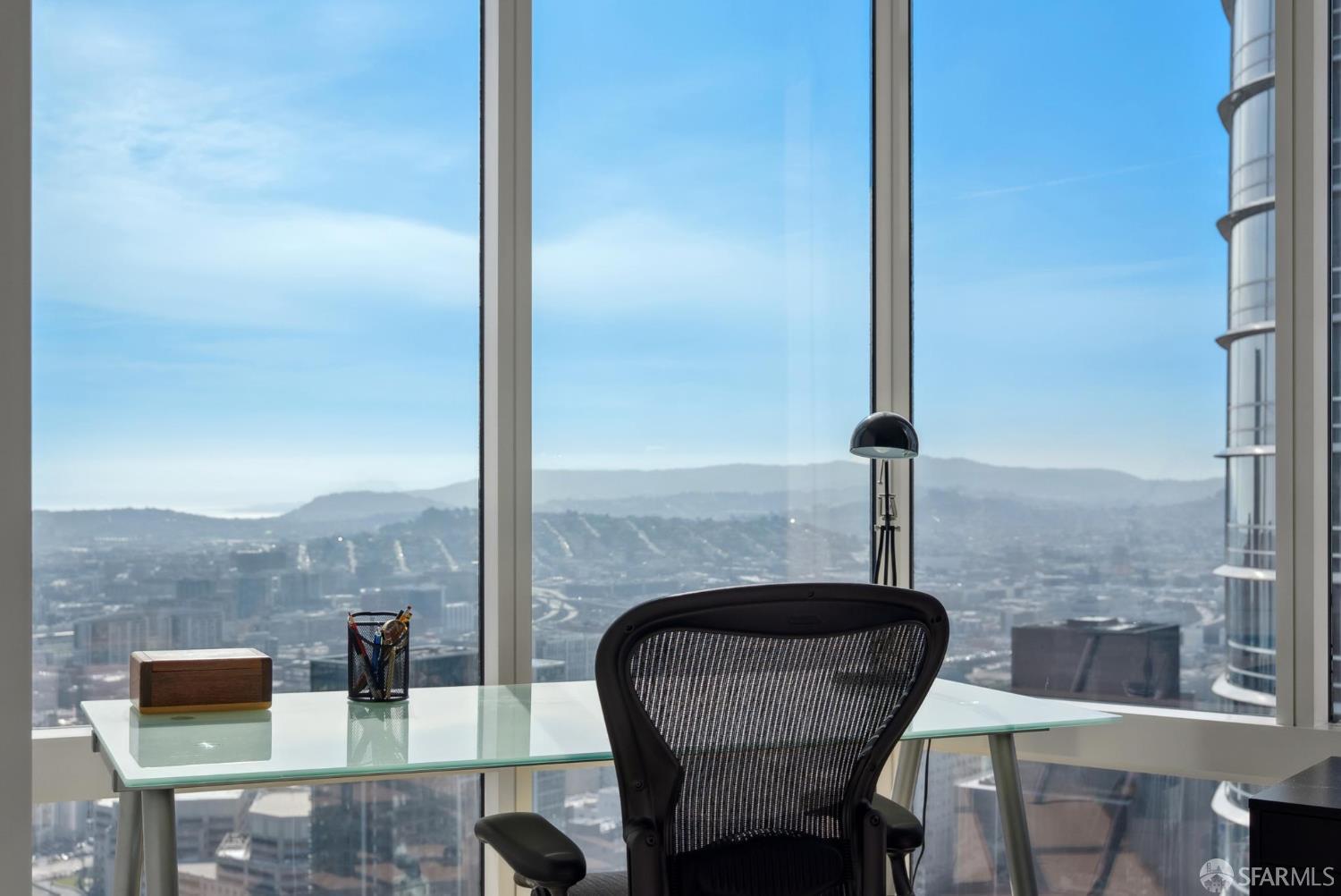 Detail Gallery Image 18 of 49 For 301 Mission St 52d,  San Francisco,  CA 94105 - 2 Beds | 3 Baths