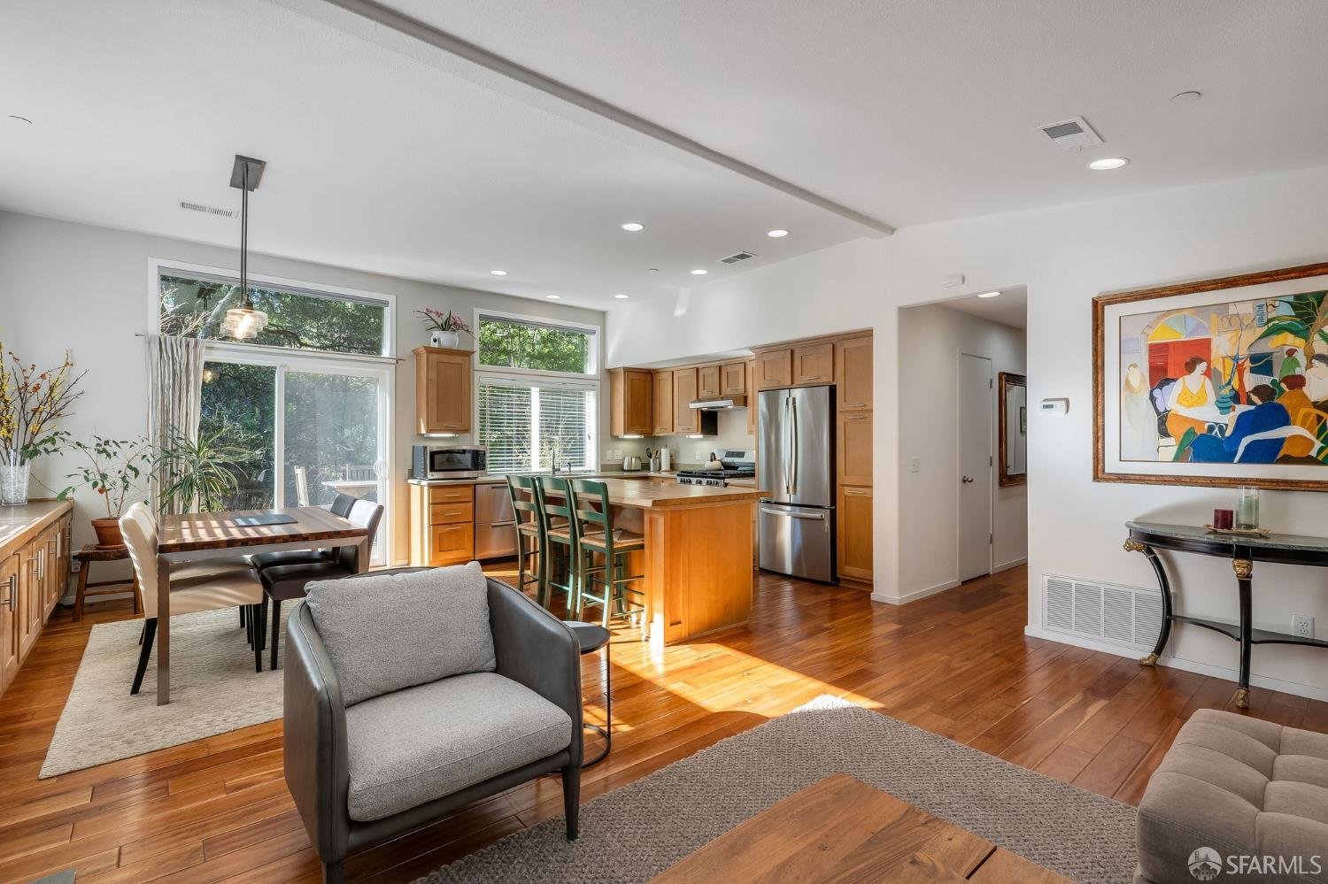 Detail Gallery Image 7 of 38 For 173 Glorietta Blvd, Orinda,  CA 94563 - 3 Beds | 2 Baths