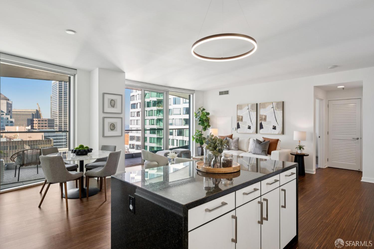 Photo #6: 425091375 Listing: Photo #6