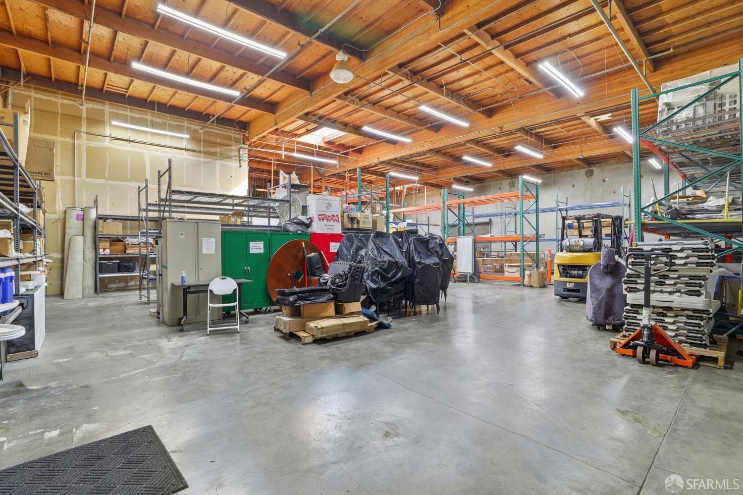 Detail Gallery Image 3 of 21 For 1811 S 7th St, San Jose,  CA 95112 - – Beds | – Baths