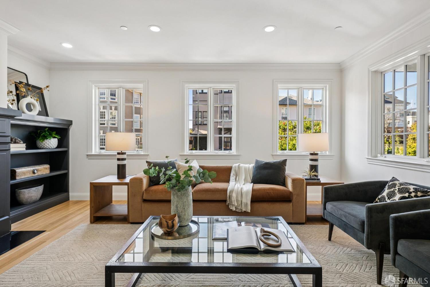 Detail Gallery Image 6 of 72 For 330 Locust St, San Francisco,  CA 94118 - 5 Beds | 5/1 Baths