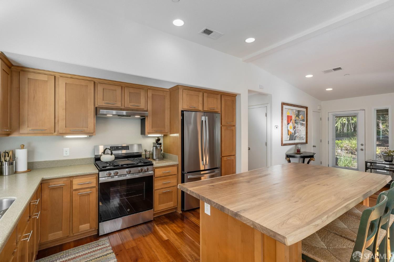 Detail Gallery Image 11 of 38 For 173 Glorietta Blvd, Orinda,  CA 94563 - 3 Beds | 2 Baths