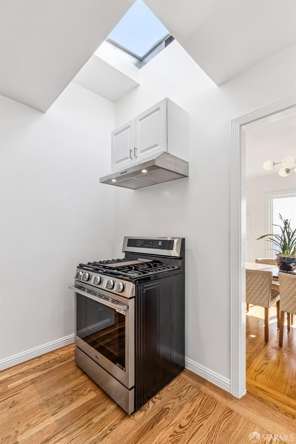 Detail Gallery Image 39 of 90 For 591 Los Palmos Dr, San Francisco,  CA 94127 - 4 Beds | 2 Baths