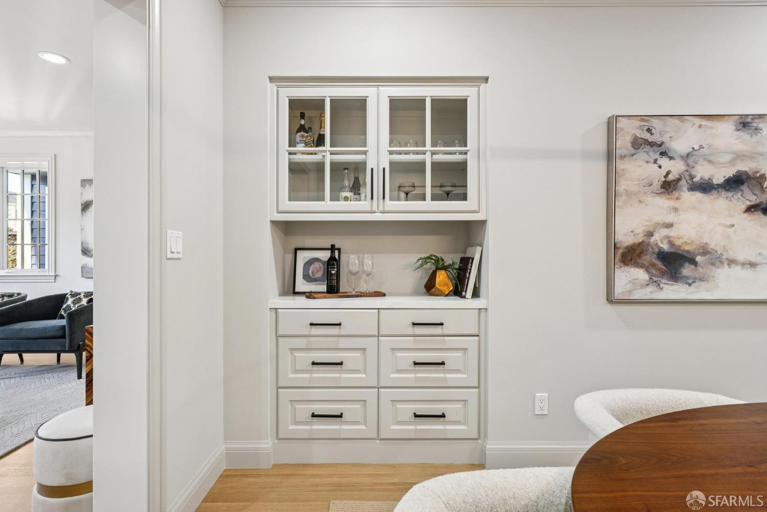 Detail Gallery Image 10 of 72 For 330 Locust St, San Francisco,  CA 94118 - 5 Beds | 5/1 Baths