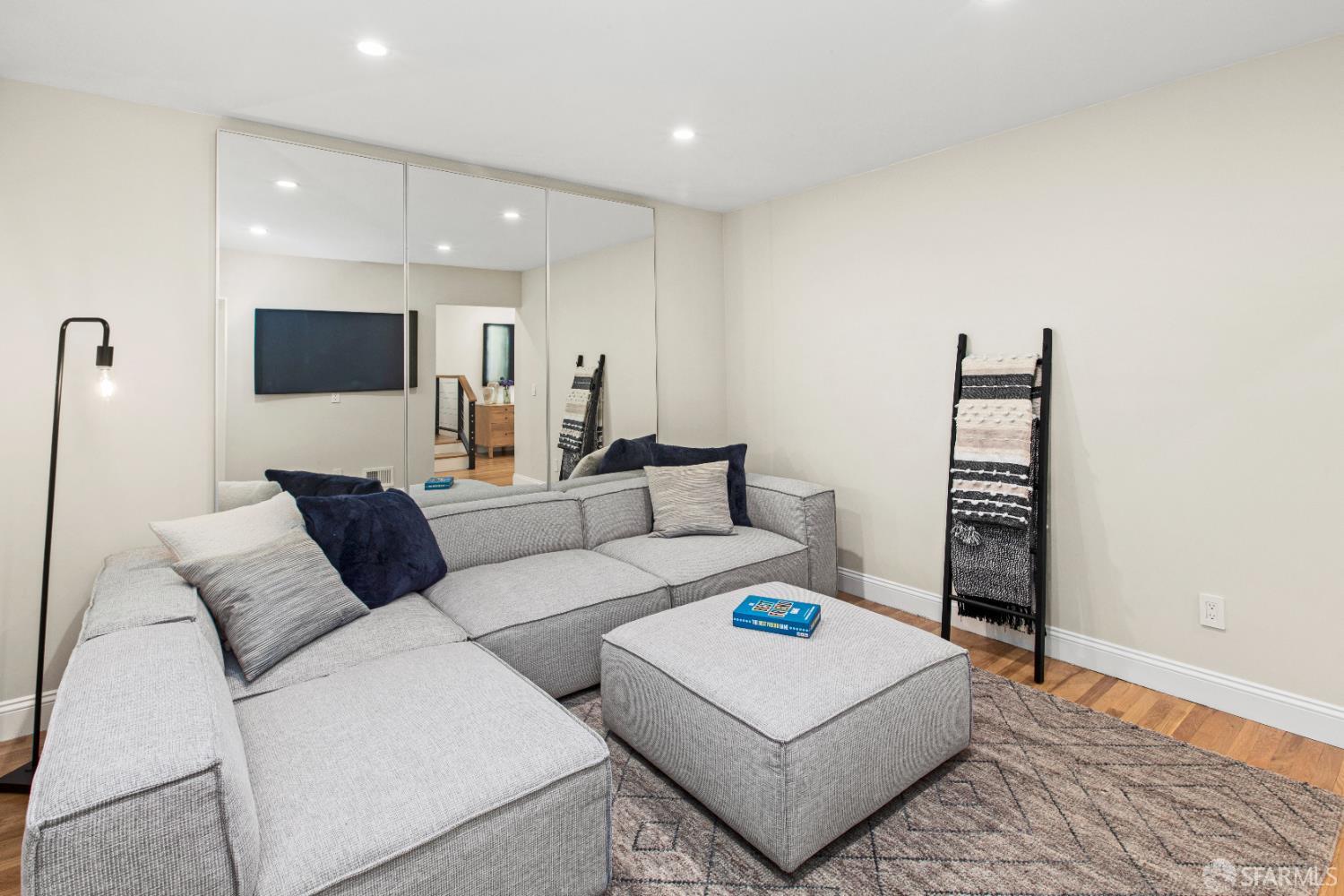 Detail Gallery Image 32 of 87 For 22 Shawnee Ave, San Francisco,  CA 94112 - 3 Beds | 2 Baths