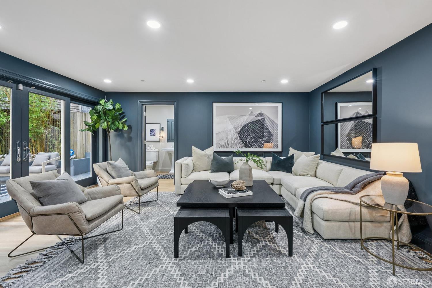 Detail Gallery Image 60 of 72 For 330 Locust St, San Francisco,  CA 94118 - 5 Beds | 5/1 Baths