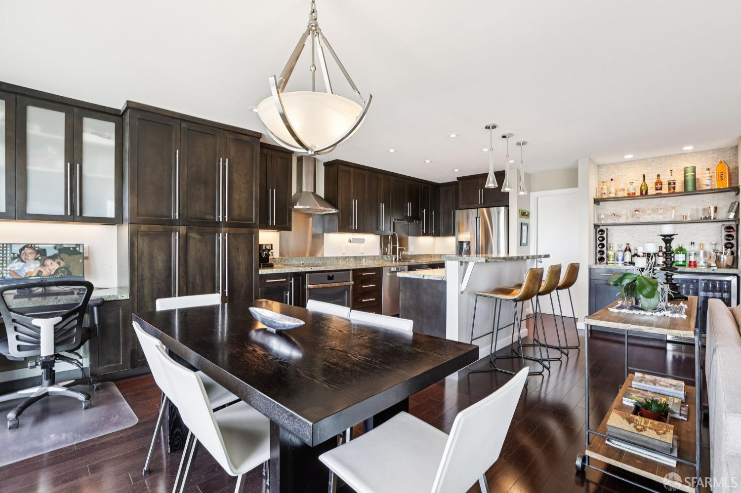 Detail Gallery Image 13 of 73 For 172 Portola Dr, San Francisco,  CA 94131 - – Beds | – Baths