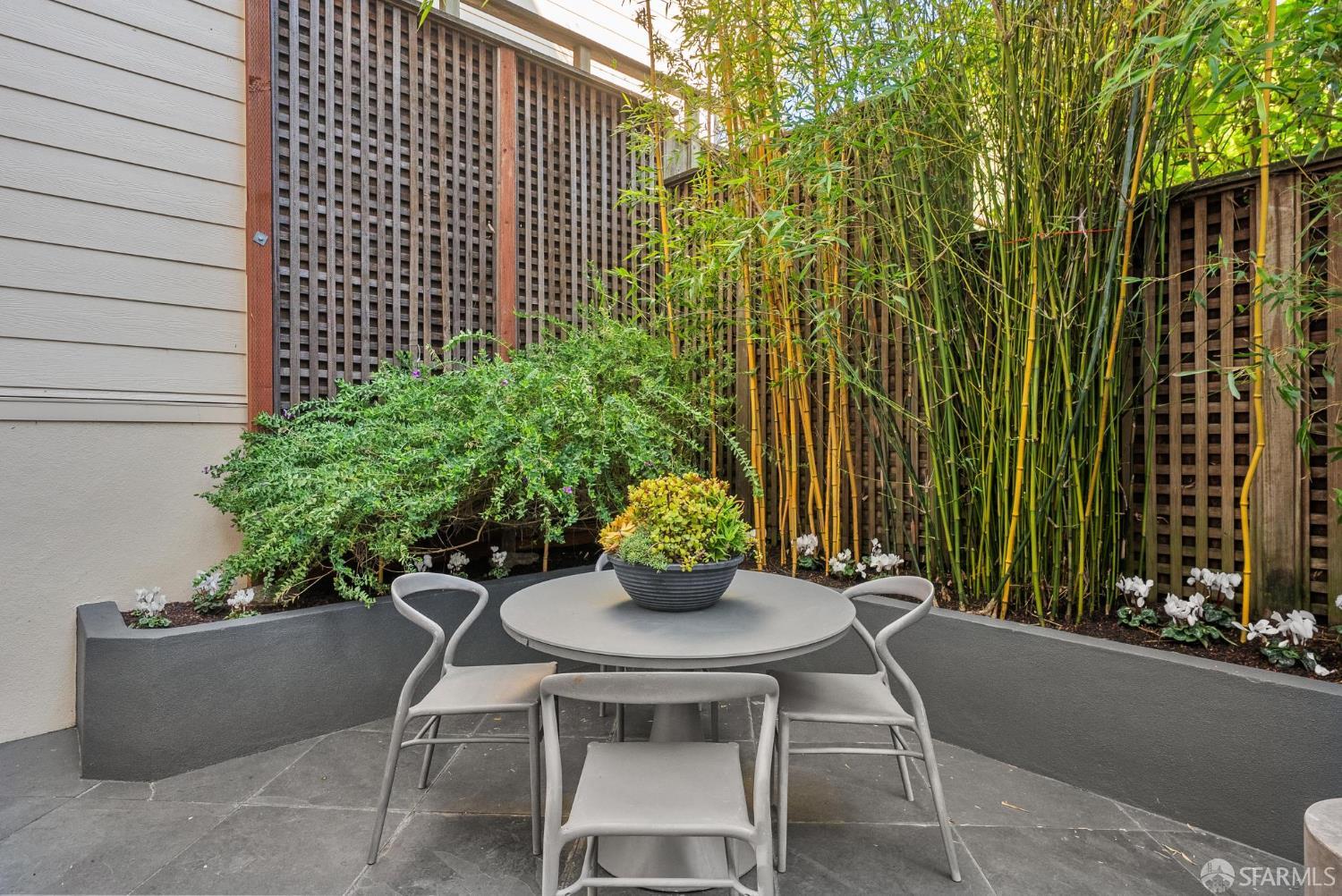 Detail Gallery Image 70 of 72 For 330 Locust St, San Francisco,  CA 94118 - 5 Beds | 5/1 Baths