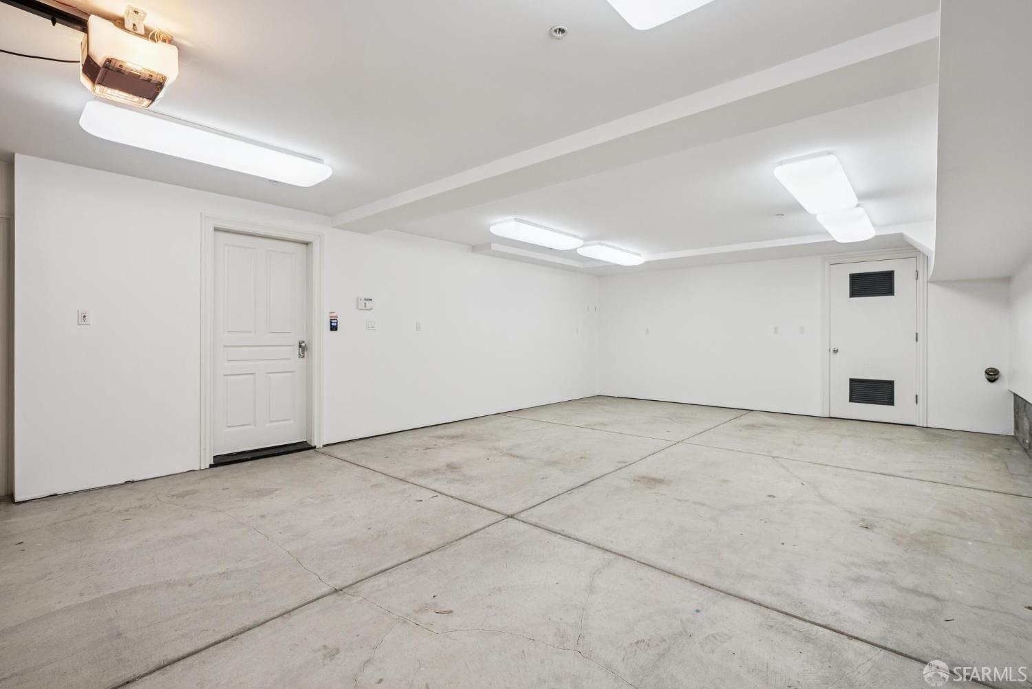 Detail Gallery Image 67 of 72 For 330 Locust St, San Francisco,  CA 94118 - 5 Beds | 5/1 Baths