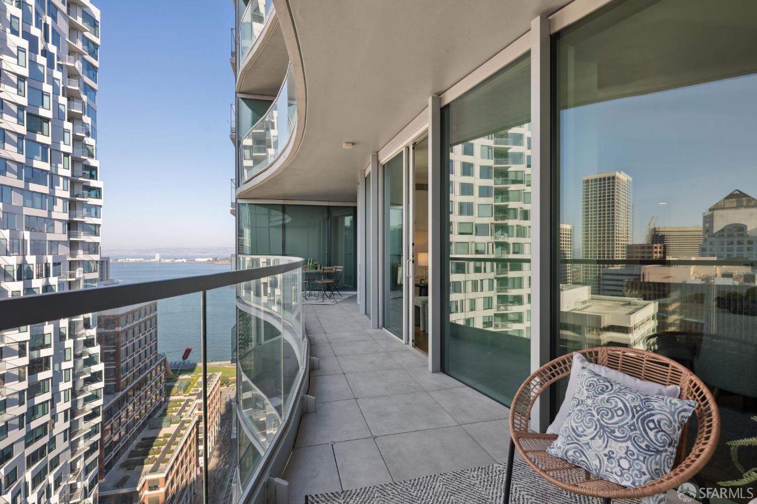 Photo #3: 425091375 Listing: Photo #3