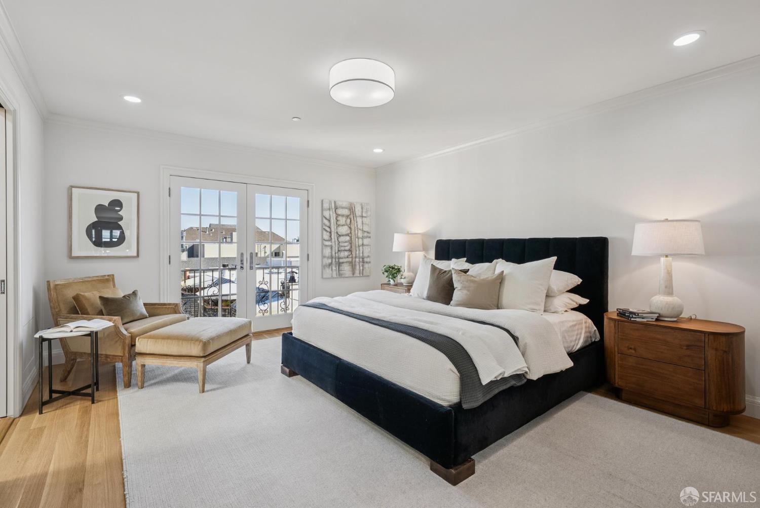 Detail Gallery Image 40 of 72 For 330 Locust St, San Francisco,  CA 94118 - 5 Beds | 5/1 Baths