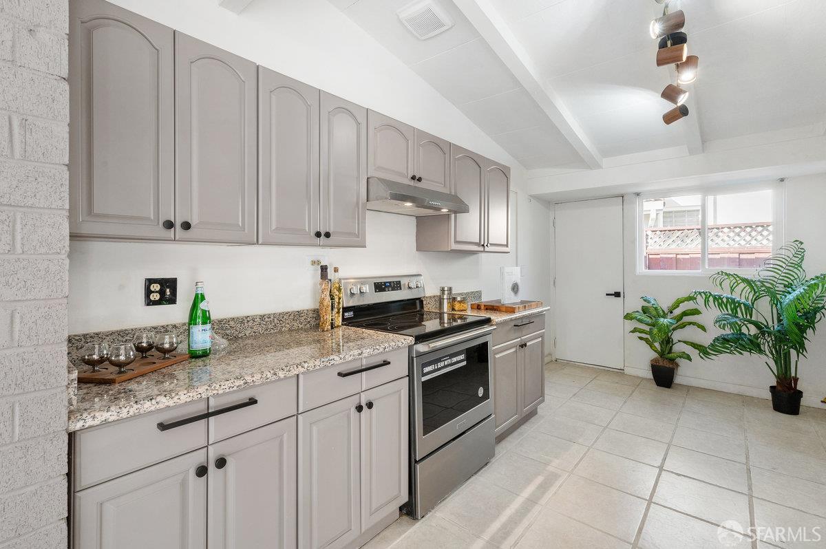 Detail Gallery Image 11 of 31 For 10860 Wunderlich Dr, Cupertino,  CA 95014 - 3 Beds | 1 Baths