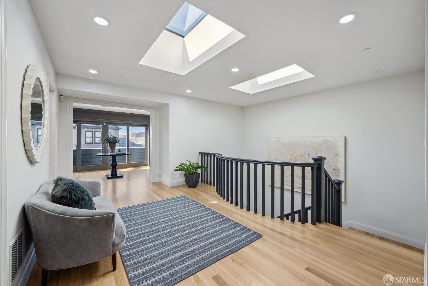 Detail Gallery Image 49 of 72 For 330 Locust St, San Francisco,  CA 94118 - 5 Beds | 5/1 Baths