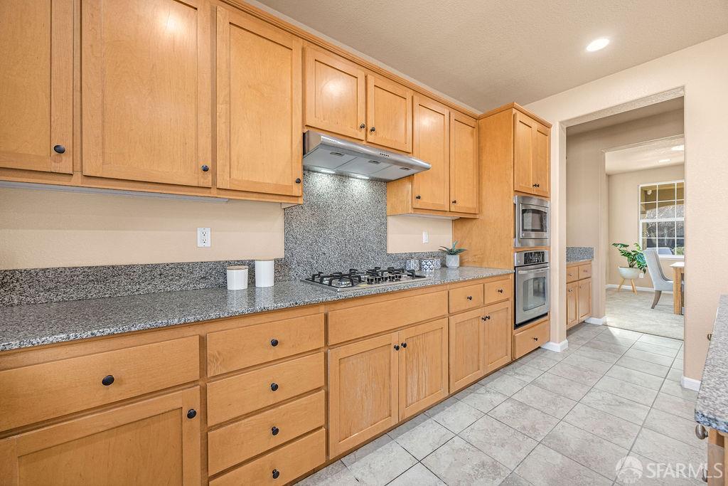 Detail Gallery Image 15 of 59 For 4531 Le Conte Cir, Antioch,  CA 94531 - 5 Beds | 3/1 Baths