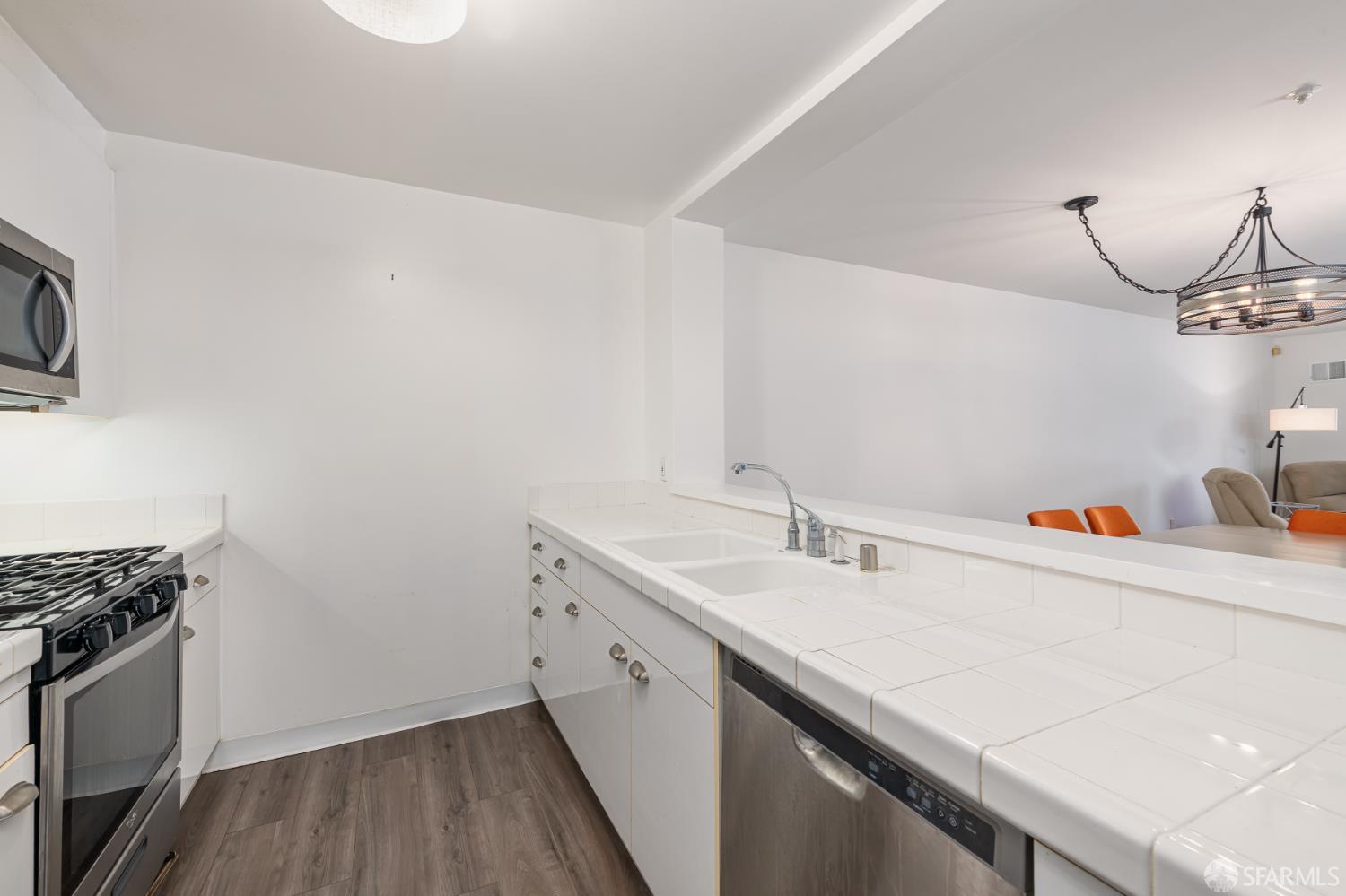 Detail Gallery Image 15 of 29 For 600 Chestnut St #107,  San Francisco,  CA 94133 - 2 Beds | 2 Baths