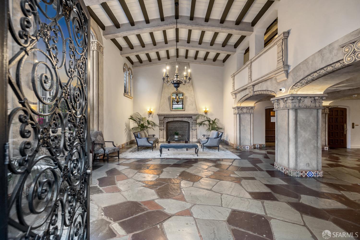 Detail Gallery Image 4 of 56 For 2701 Van Ness Ave #403,  San Francisco,  CA 94109 - 0 Beds | 1 Baths