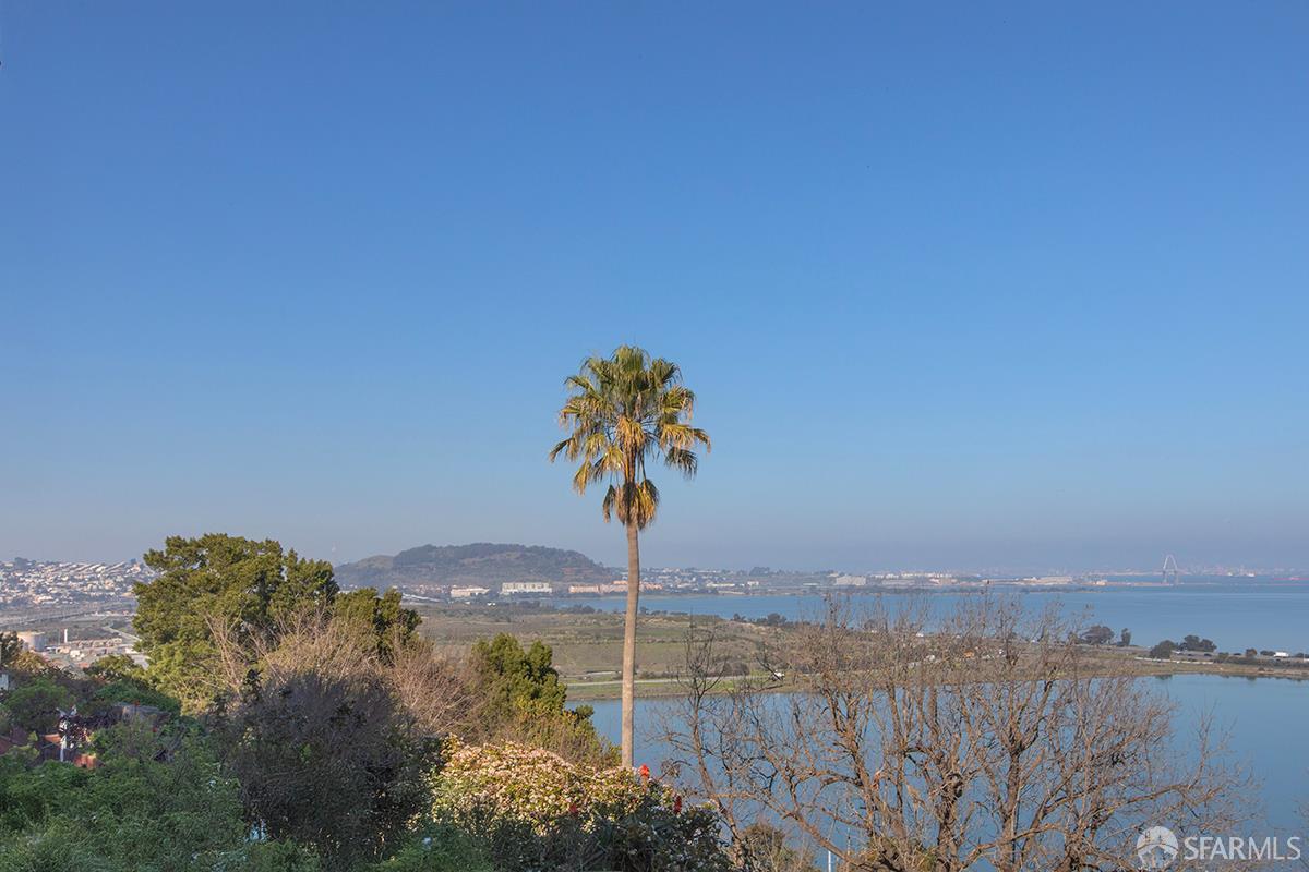 Detail Gallery Image 3 of 65 For 169 Tulare St, Brisbane,  CA 94005 - 4 Beds | 3 Baths