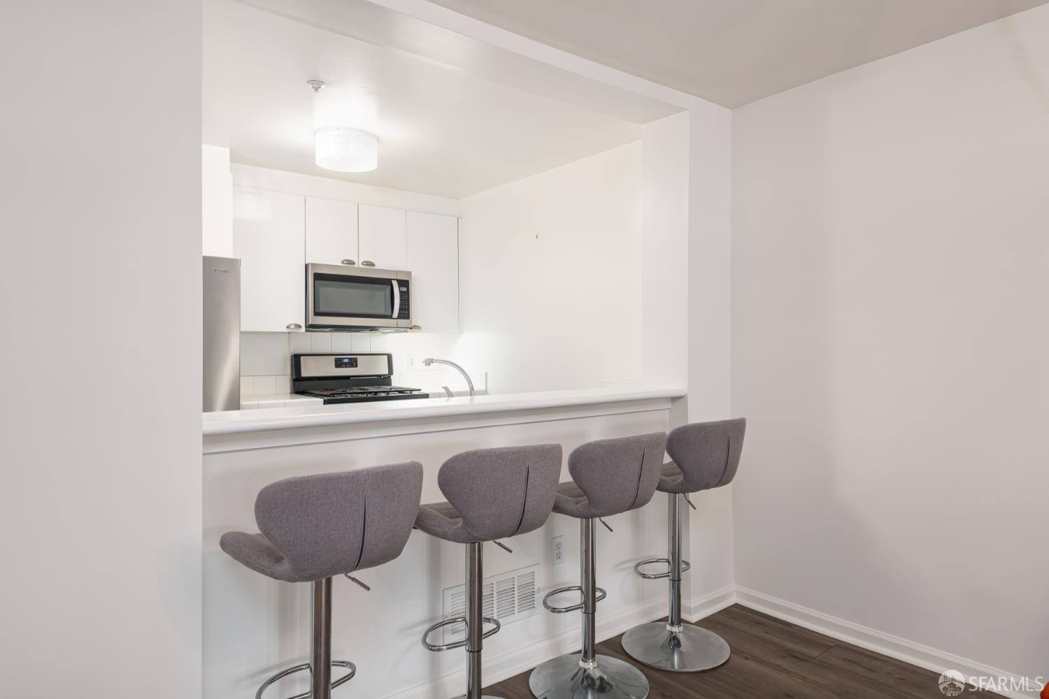 Detail Gallery Image 14 of 29 For 600 Chestnut St #107,  San Francisco,  CA 94133 - 2 Beds | 2 Baths