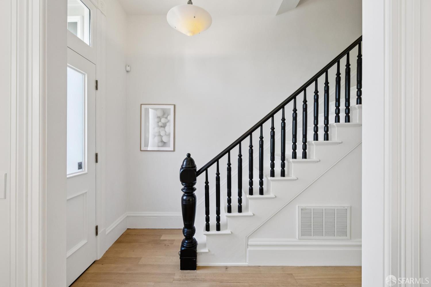 Detail Gallery Image 19 of 39 For 826 Diamond St, San Francisco,  CA 94114 - 4 Beds | 4 Baths