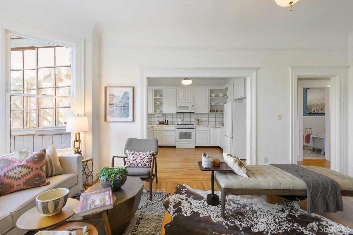 Photo #11: 426100700 Listing: Photo #11