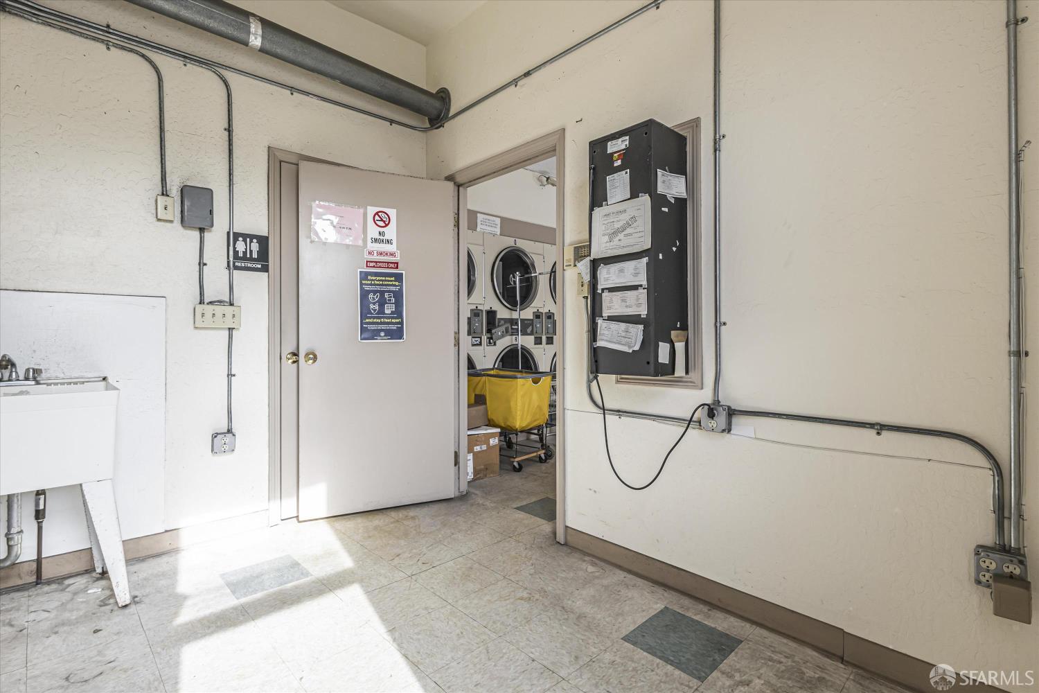 Detail Gallery Image 43 of 72 For 1733 Leavenworth St, San Francisco,  CA 94109 - – Beds | – Baths