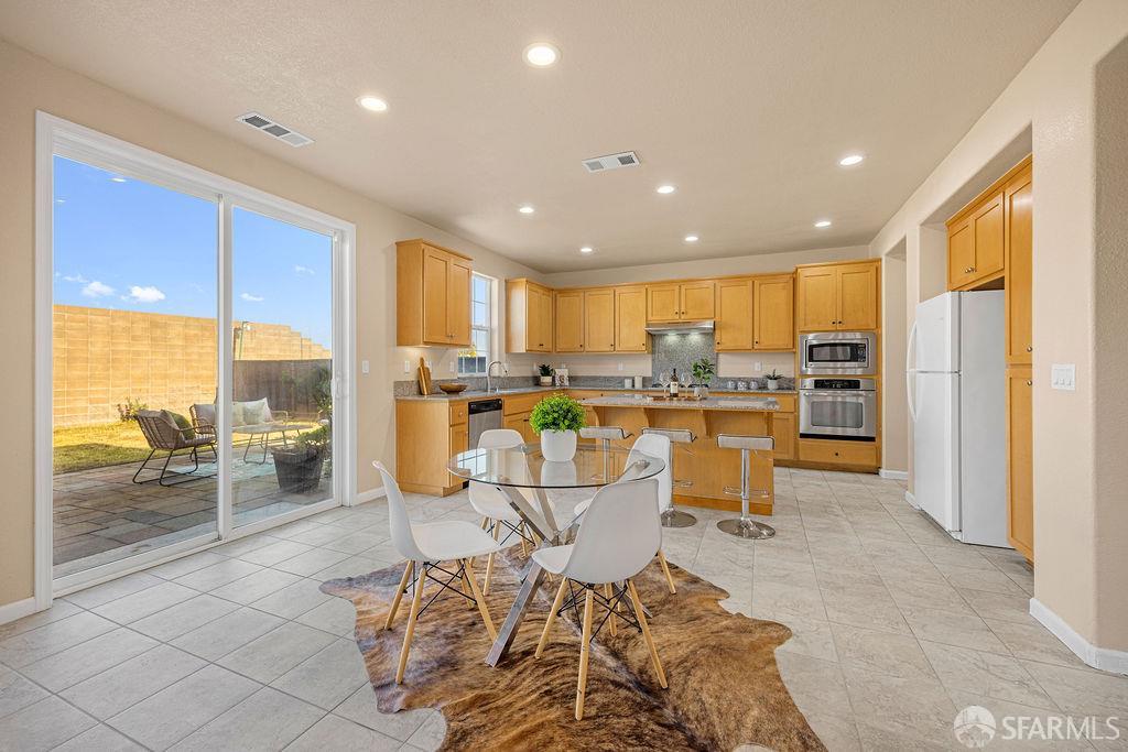 Detail Gallery Image 20 of 59 For 4531 Le Conte Cir, Antioch,  CA 94531 - 5 Beds | 3/1 Baths