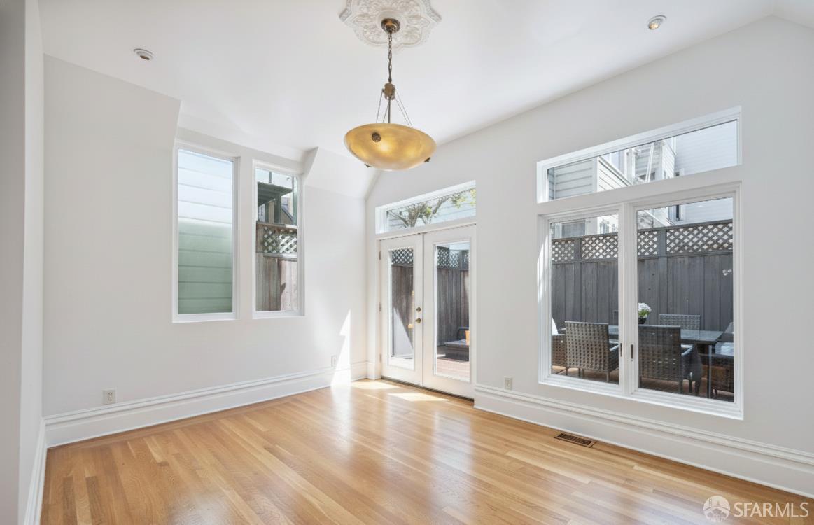 Detail Gallery Image 13 of 34 For 1409 Mcallister St, San Francisco,  CA 94115 - 4 Beds | 3 Baths