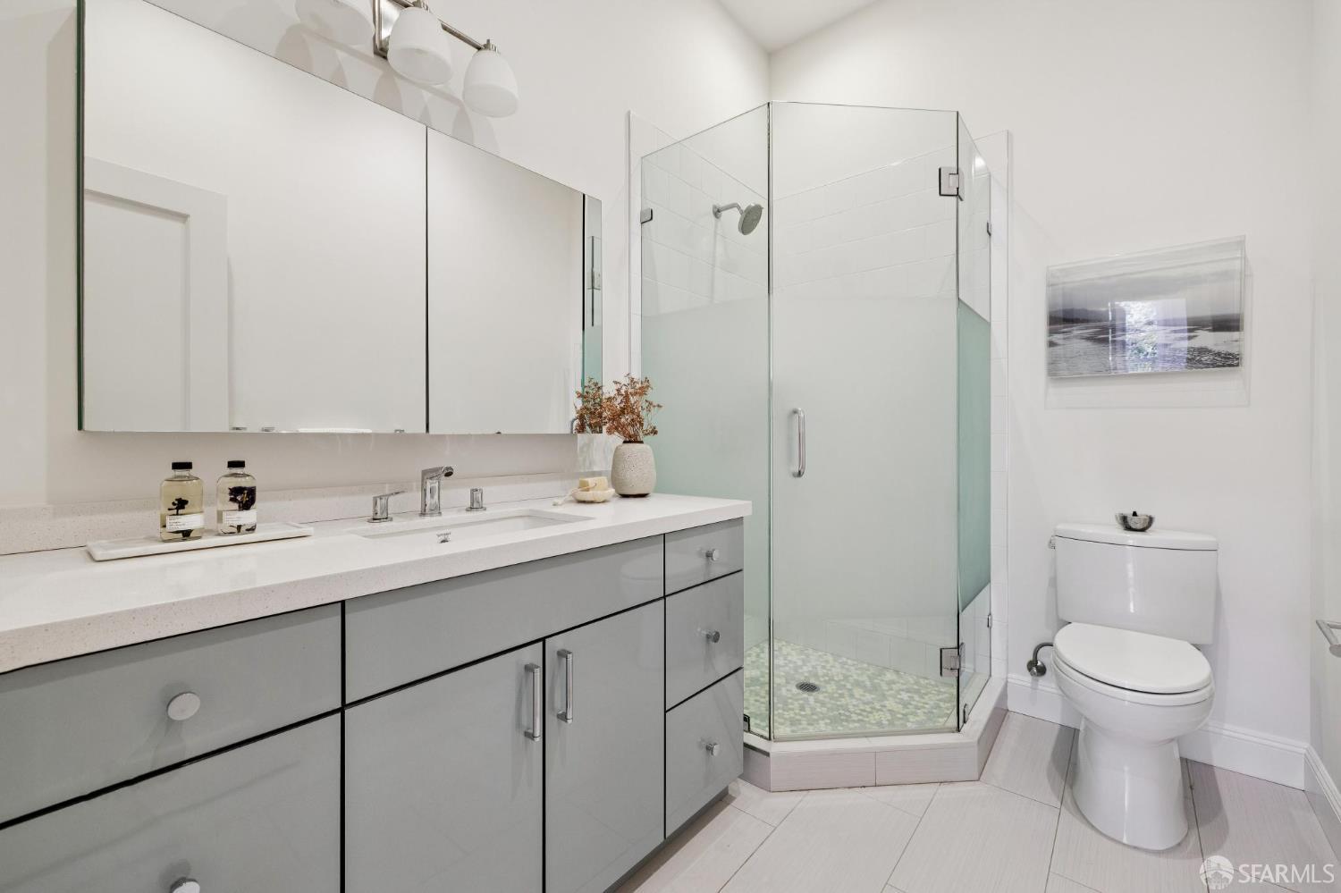 Detail Gallery Image 25 of 39 For 826 Diamond St, San Francisco,  CA 94114 - – Beds | – Baths