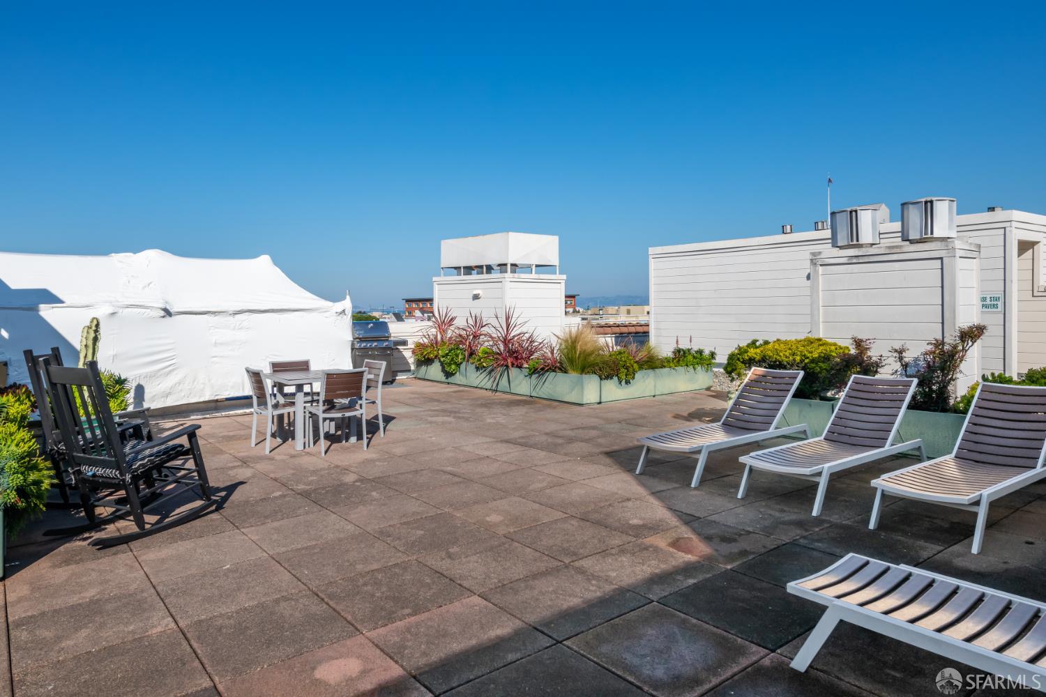 Detail Gallery Image 8 of 29 For 600 Chestnut St #107,  San Francisco,  CA 94133 - 2 Beds | 2 Baths