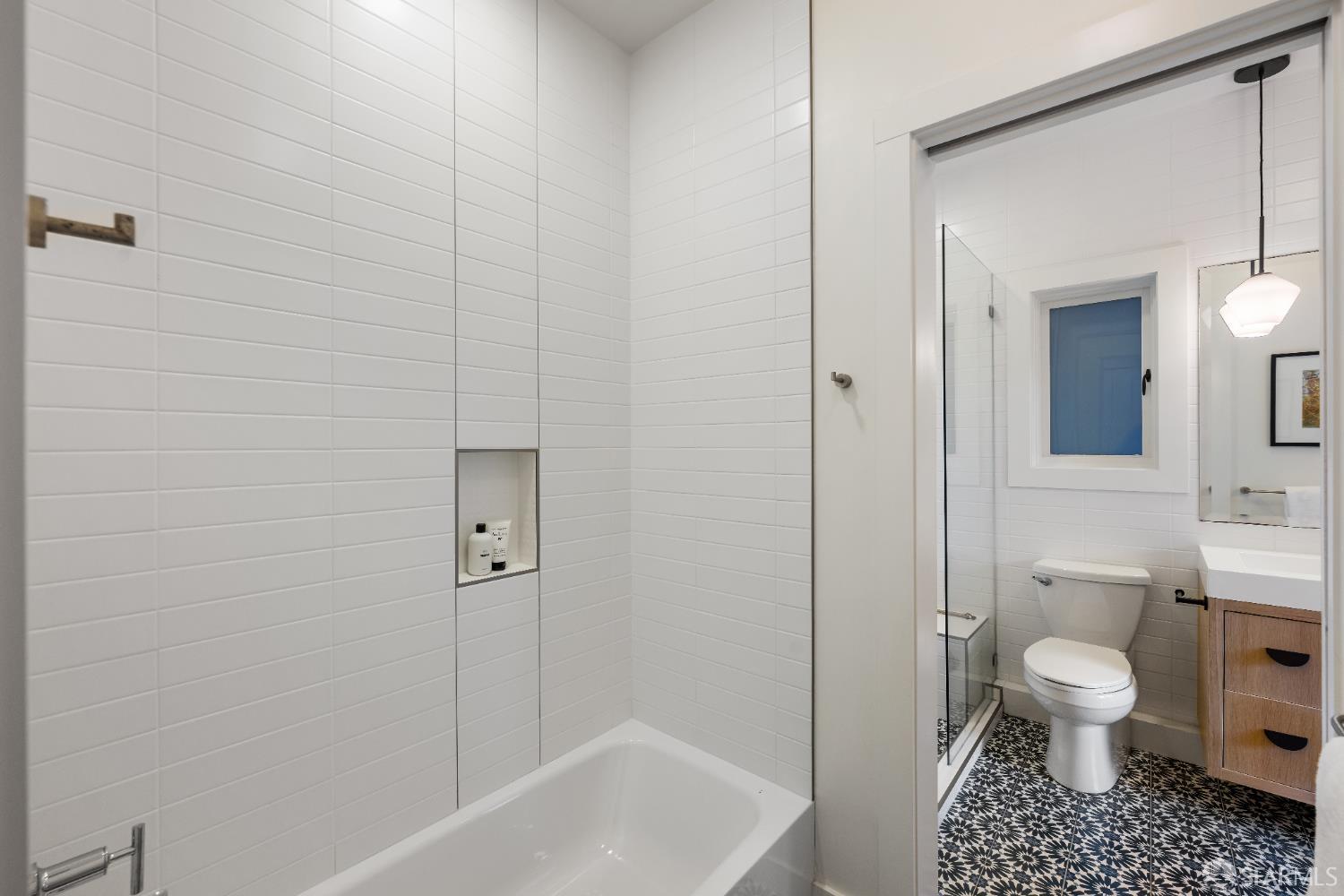 Detail Gallery Image 17 of 30 For 1159 Church St, San Francisco,  CA 94114 - 3 Beds | 3 Baths