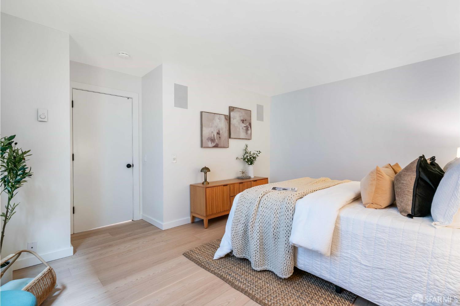 Detail Gallery Image 25 of 36 For 1734 Bay St #106,  San Francisco,  CA 94123 - 2 Beds | 1 Baths