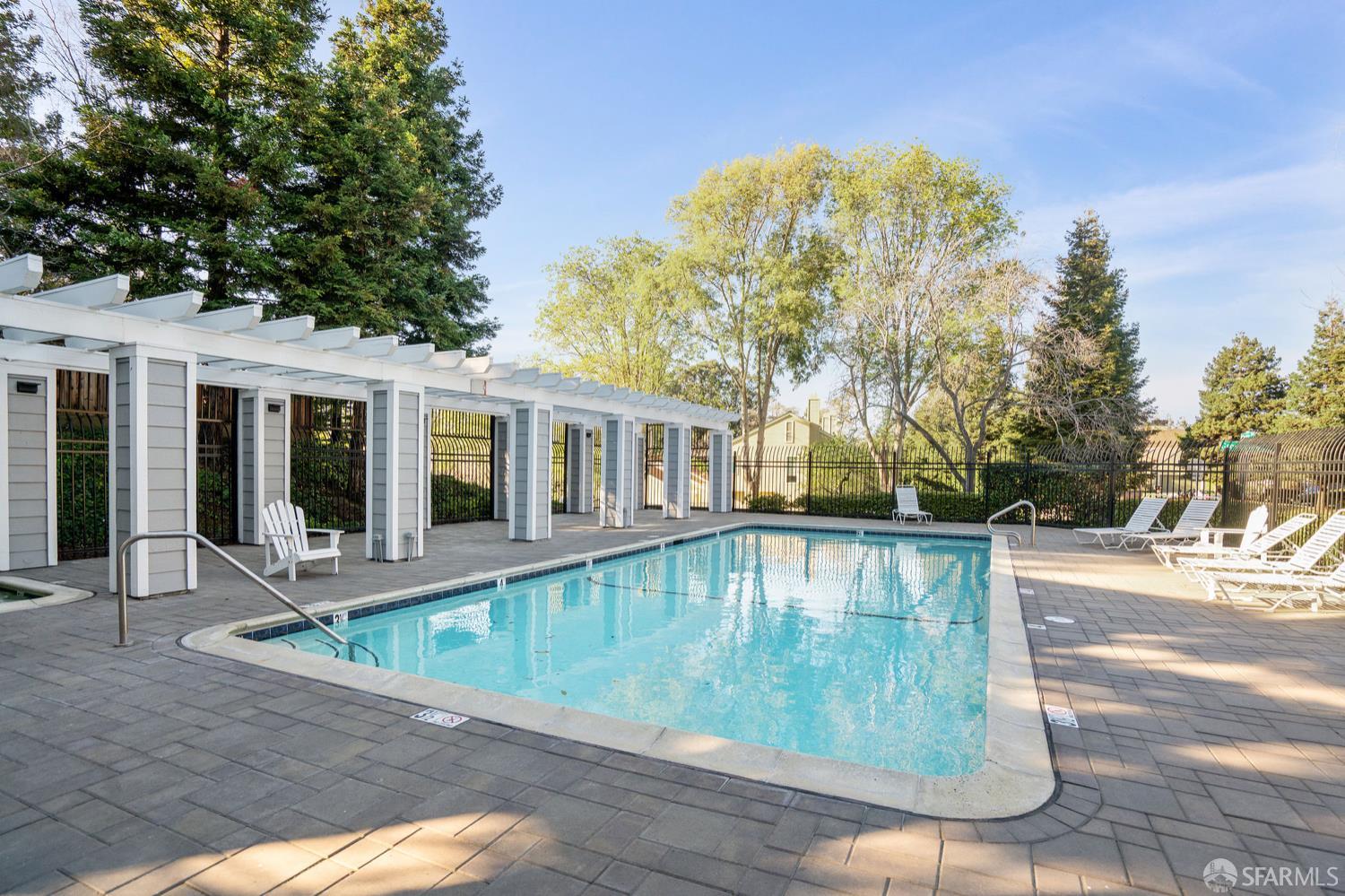 Detail Gallery Image 48 of 54 For 2545 Treeside Way, San Pablo,  CA 94806 - 2 Beds | 2/1 Baths