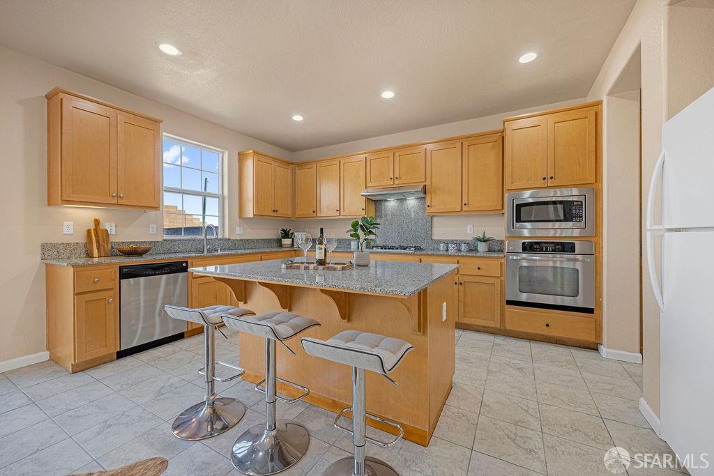 Detail Gallery Image 19 of 59 For 4531 Le Conte Cir, Antioch,  CA 94531 - 5 Beds | 3/1 Baths