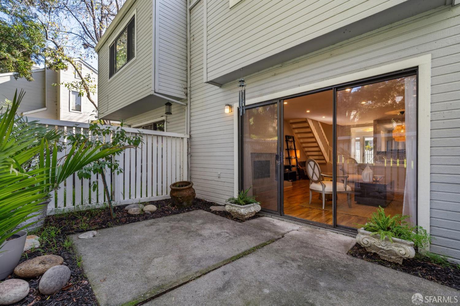 Detail Gallery Image 28 of 54 For 2545 Treeside Way, San Pablo,  CA 94806 - 2 Beds | 2/1 Baths