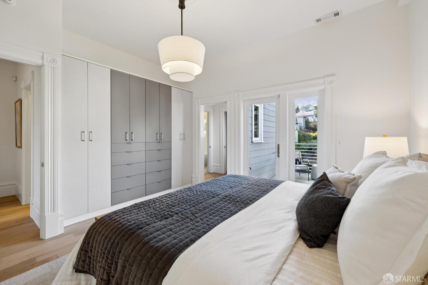 Detail Gallery Image 23 of 39 For 826 Diamond St, San Francisco,  CA 94114 - 4 Beds | 4 Baths