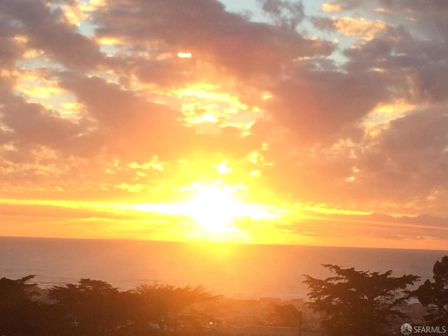 Detail Gallery Image 14 of 82 For 1671 34th Ave, San Francisco,  CA 94122 - 5 Beds | 3 Baths