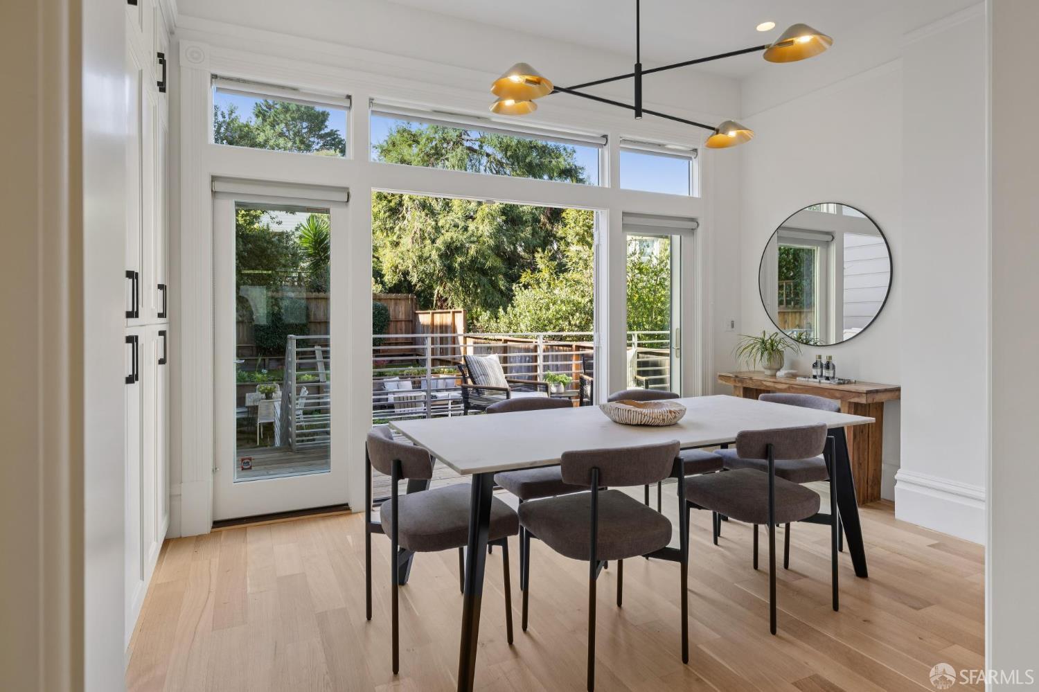 Detail Gallery Image 12 of 39 For 826 Diamond St, San Francisco,  CA 94114 - – Beds | – Baths