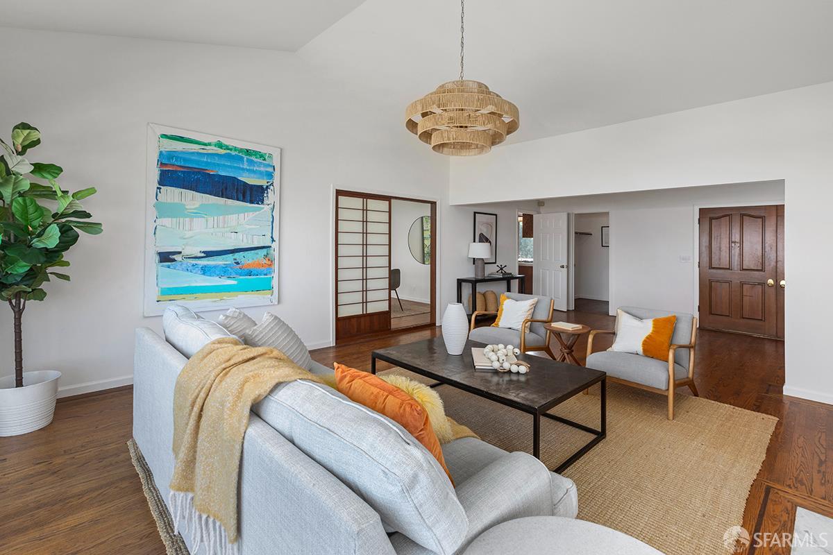 Detail Gallery Image 10 of 65 For 169 Tulare St, Brisbane,  CA 94005 - 4 Beds | 3 Baths