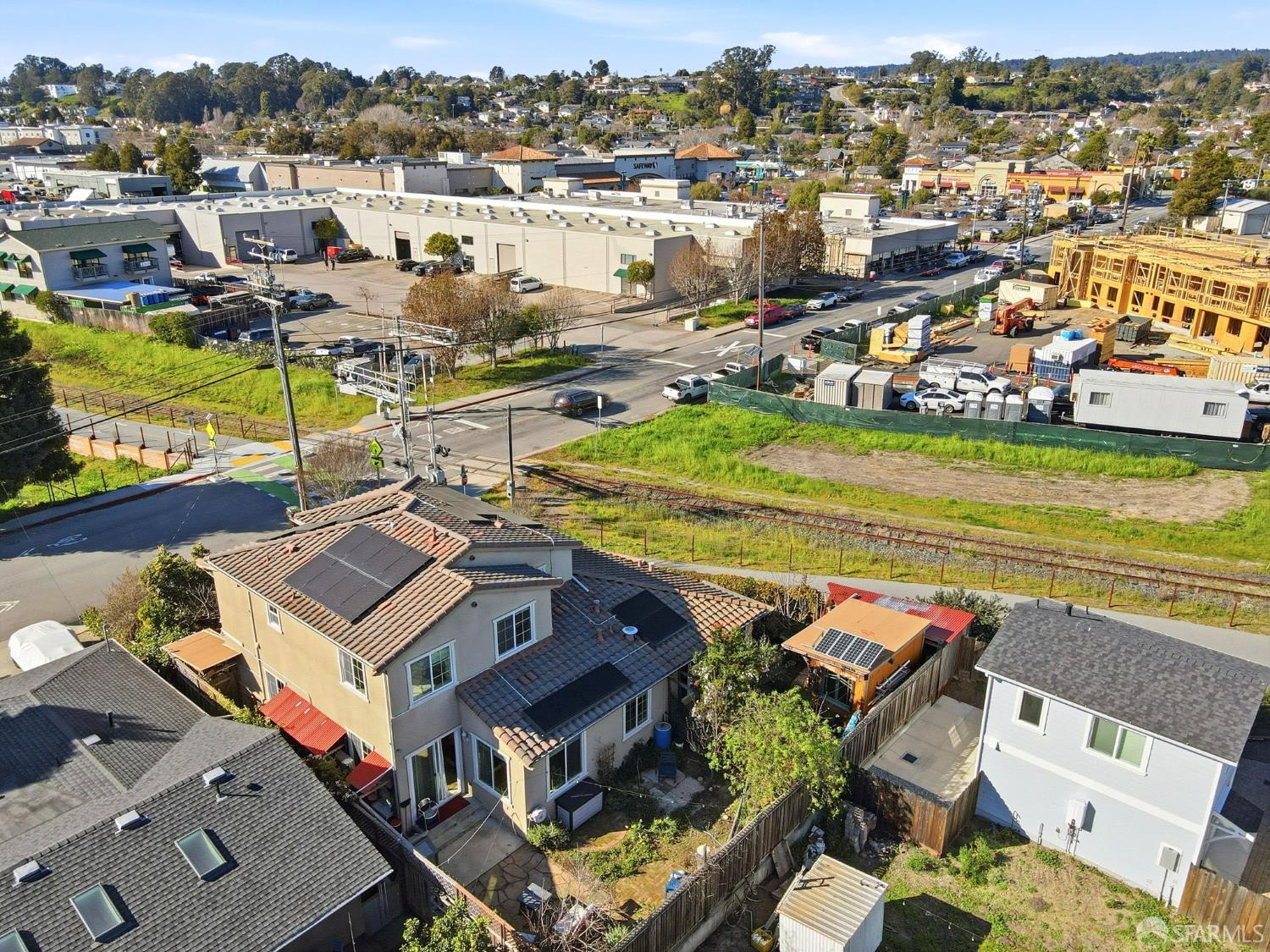 Detail Gallery Image 43 of 48 For 820 Almar Ave, Santa Cruz,  CA 95060 - 3 Beds | 2/1 Baths