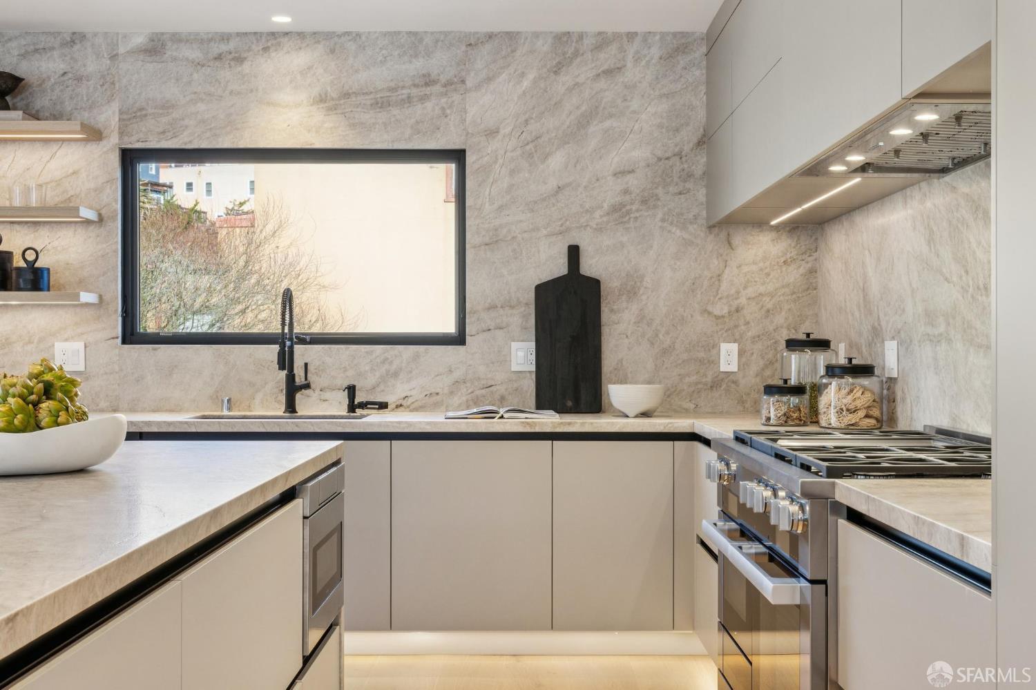 Detail Gallery Image 18 of 71 For 199 Brentwood Ave, San Francisco,  CA 94127 - 4 Beds | 4/1 Baths