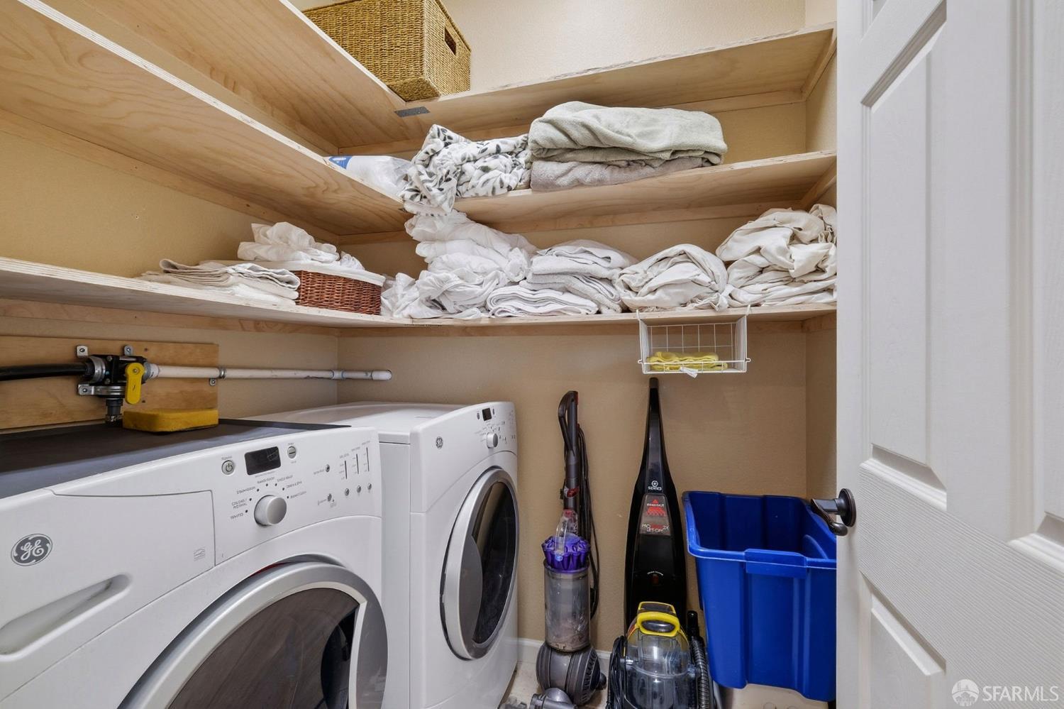 Detail Gallery Image 28 of 48 For 820 Almar Ave, Santa Cruz,  CA 95060 - 3 Beds | 2/1 Baths