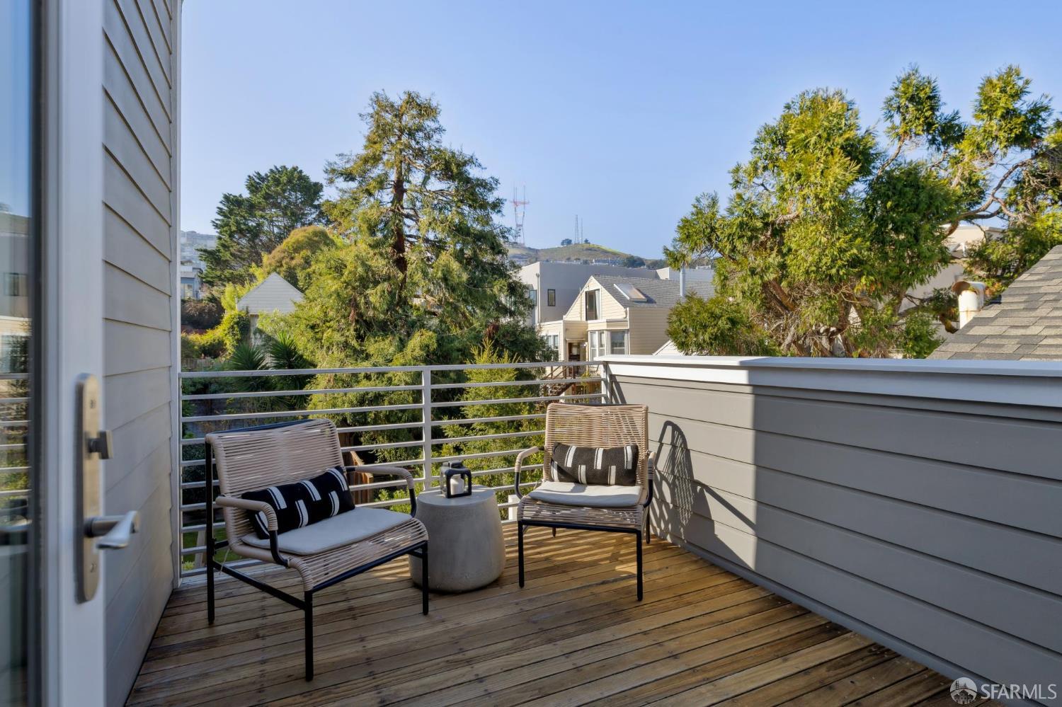 Detail Gallery Image 18 of 39 For 826 Diamond St, San Francisco,  CA 94114 - – Beds | – Baths