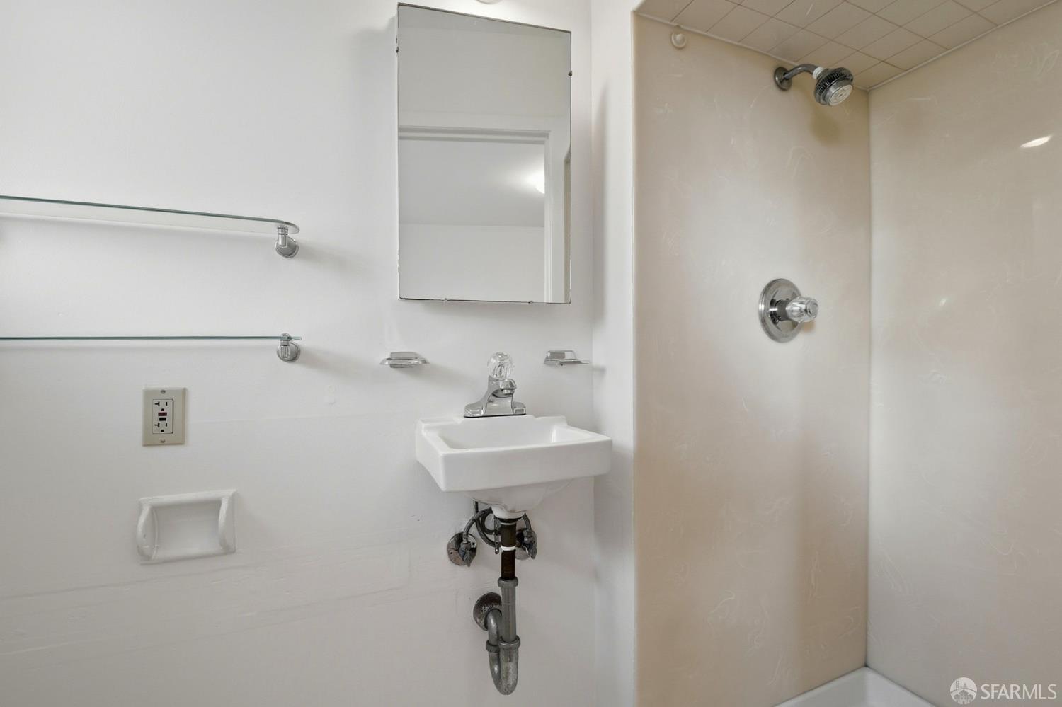 Detail Gallery Image 23 of 28 For 2191 33rd Ave, San Francisco,  CA 94116 - 3 Beds | 2 Baths