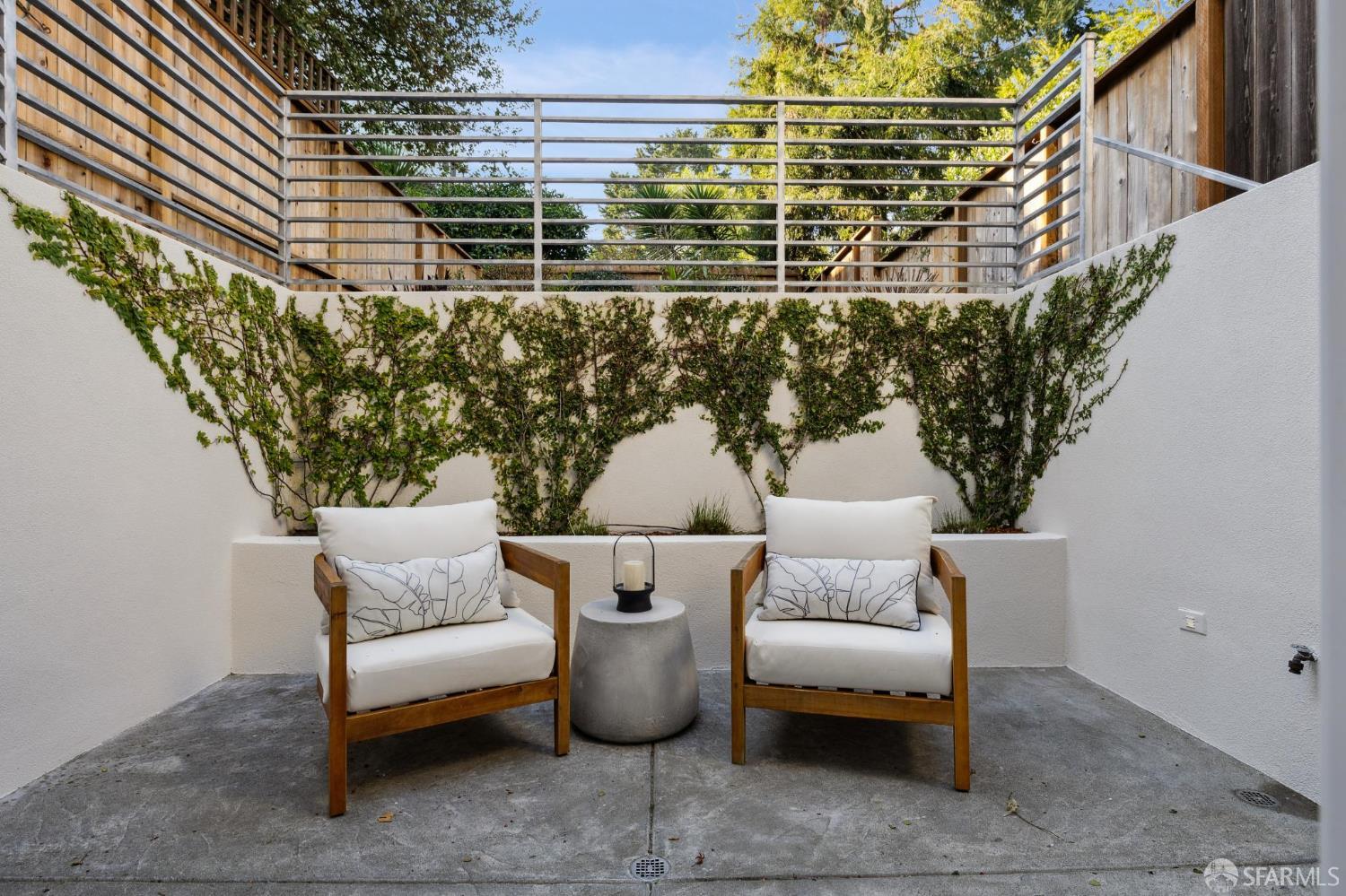 Detail Gallery Image 36 of 39 For 826 Diamond St, San Francisco,  CA 94114 - 4 Beds | 4 Baths