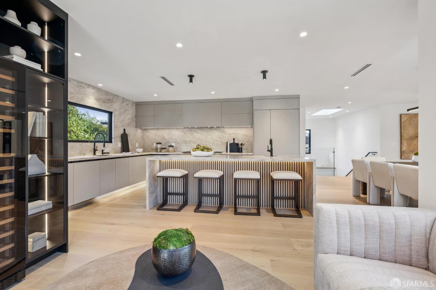 Detail Gallery Image 22 of 71 For 199 Brentwood Ave, San Francisco,  CA 94127 - 4 Beds | 4/1 Baths